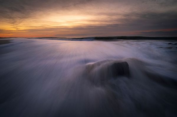 Jaynes Gallery 아티스트의 USA-New Jersey-Cape May National Seashore Cloudy sunrise on seashore작품입니다.